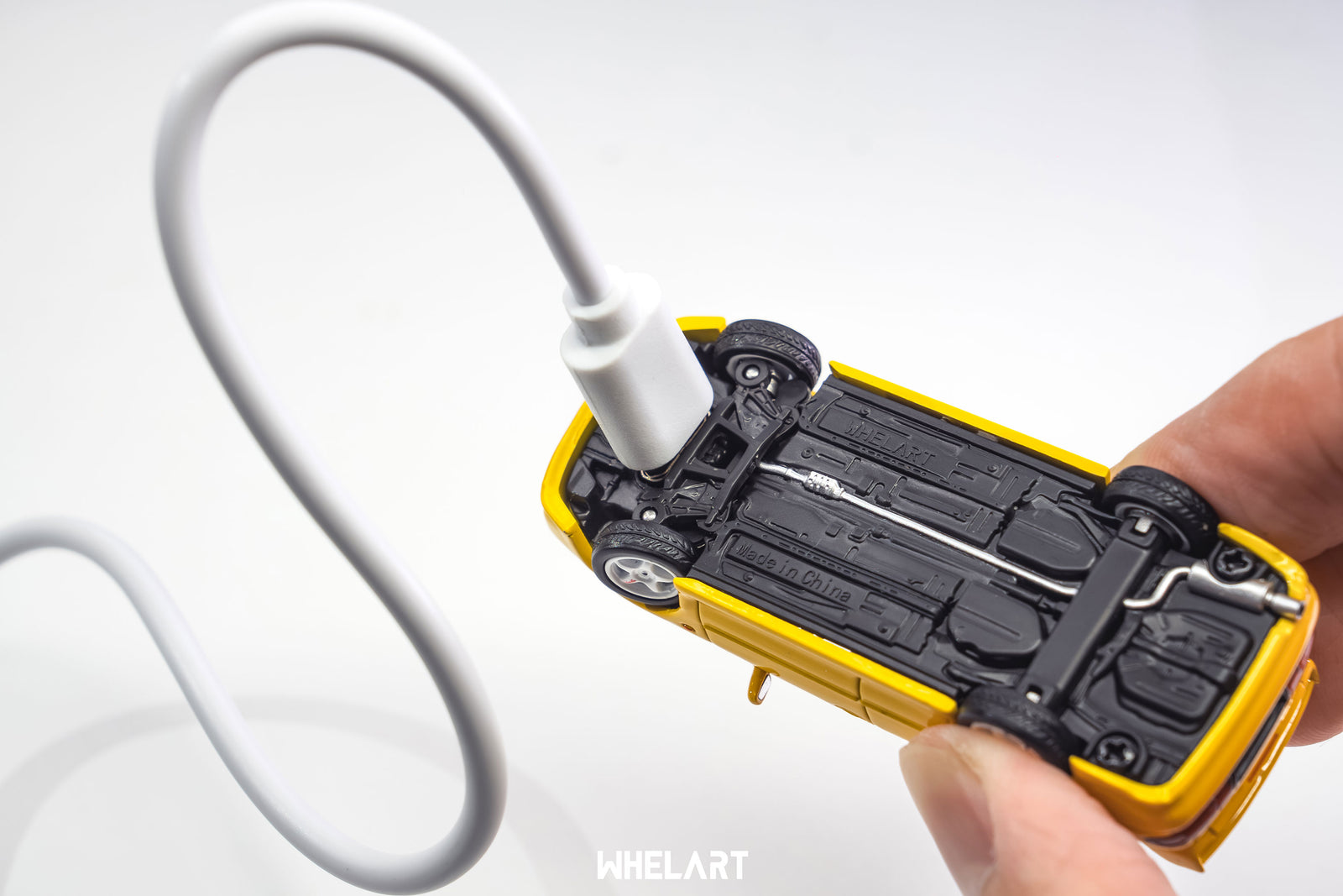 1:64 MITSUBISHI Lancer Evolution 3 Yellow