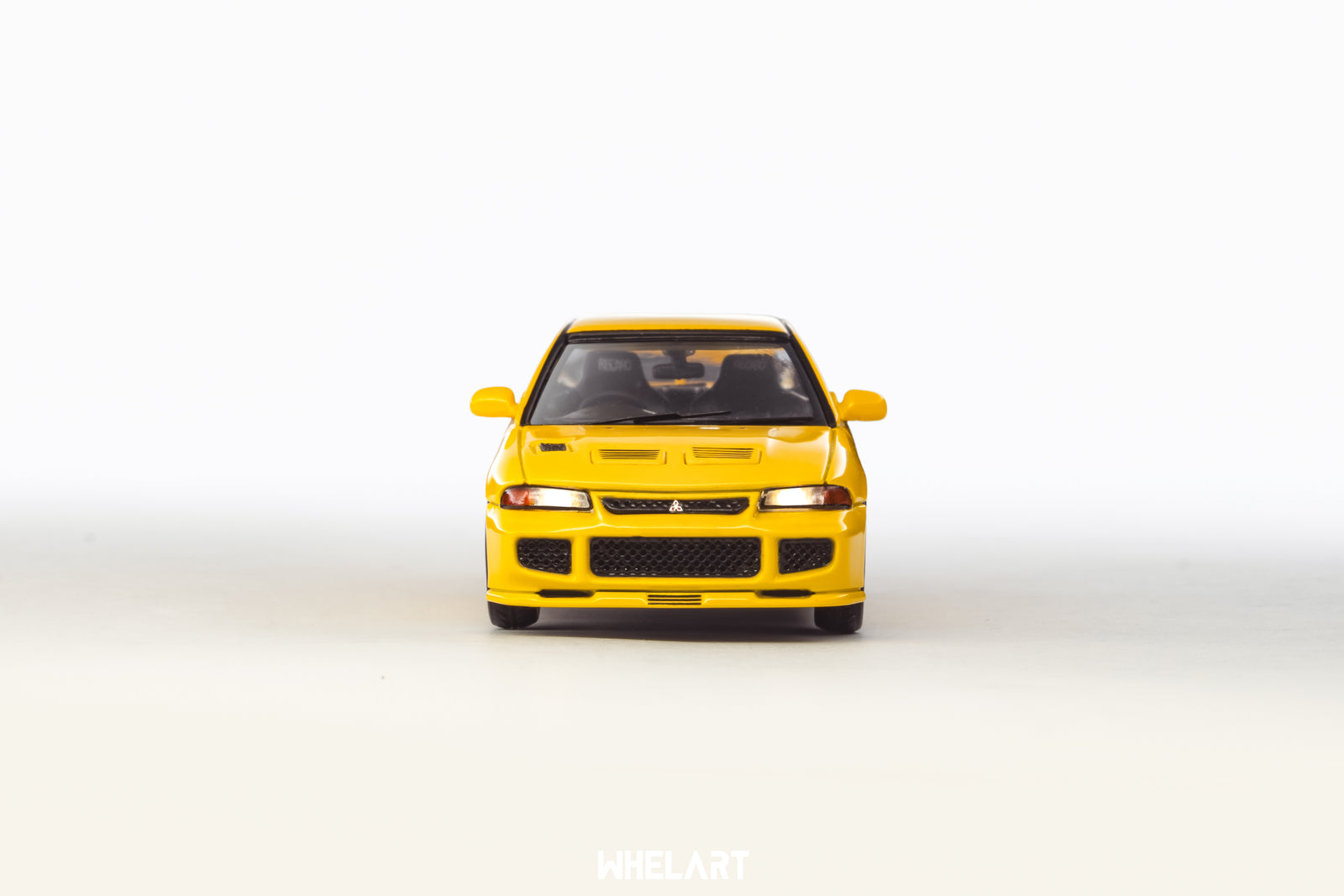 1:64 MITSUBISHI Lancer Evolution 3 Yellow