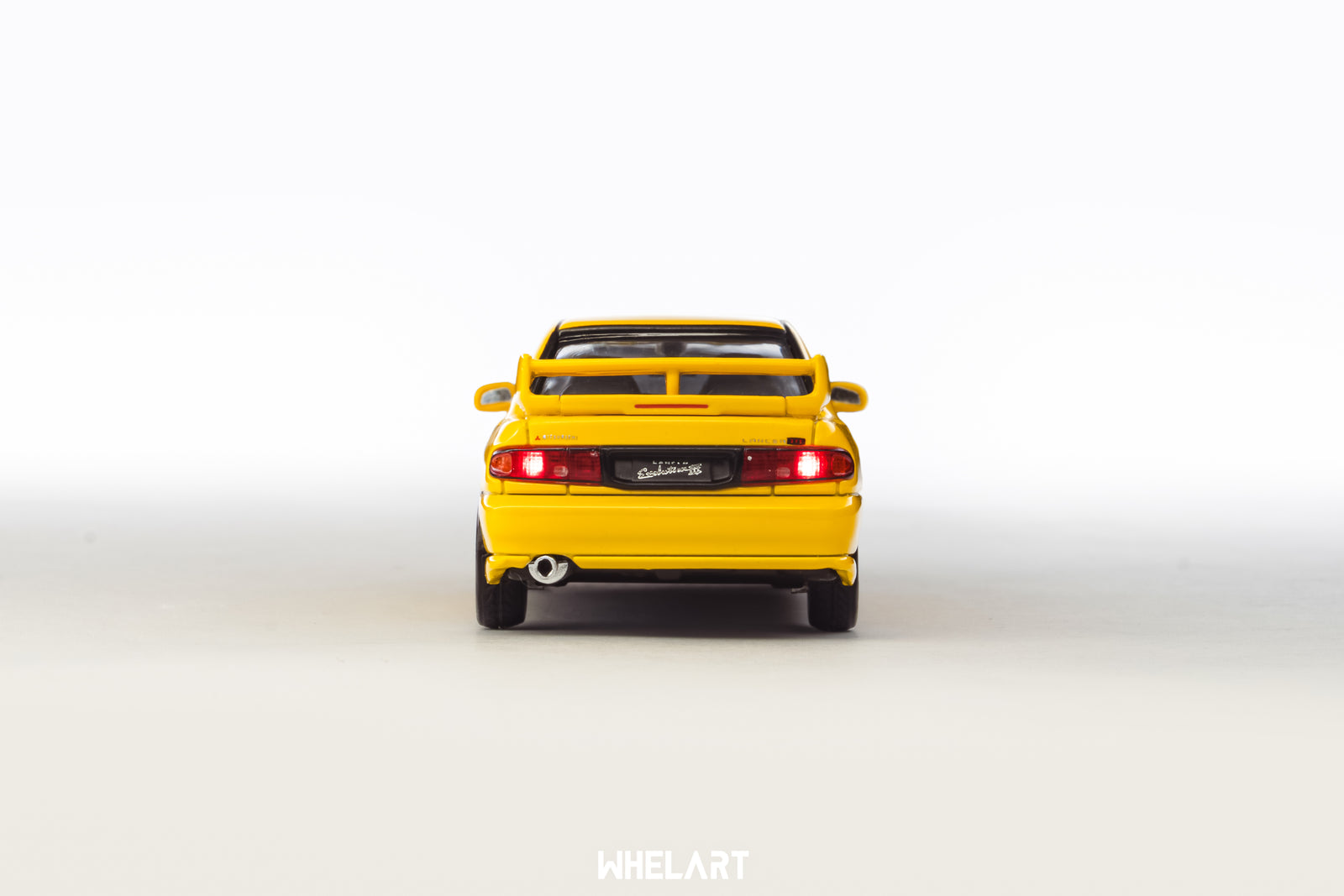 1:64 MITSUBISHI Lancer Evolution 3 Yellow