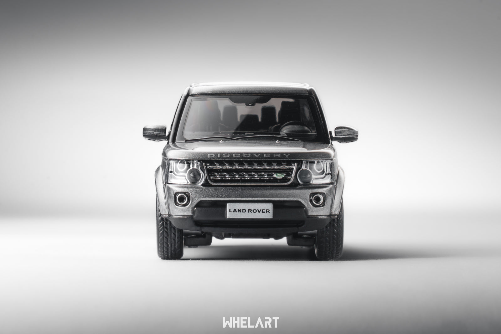 1:64 LAND ROVER DISCOVERY4 Metallic gray