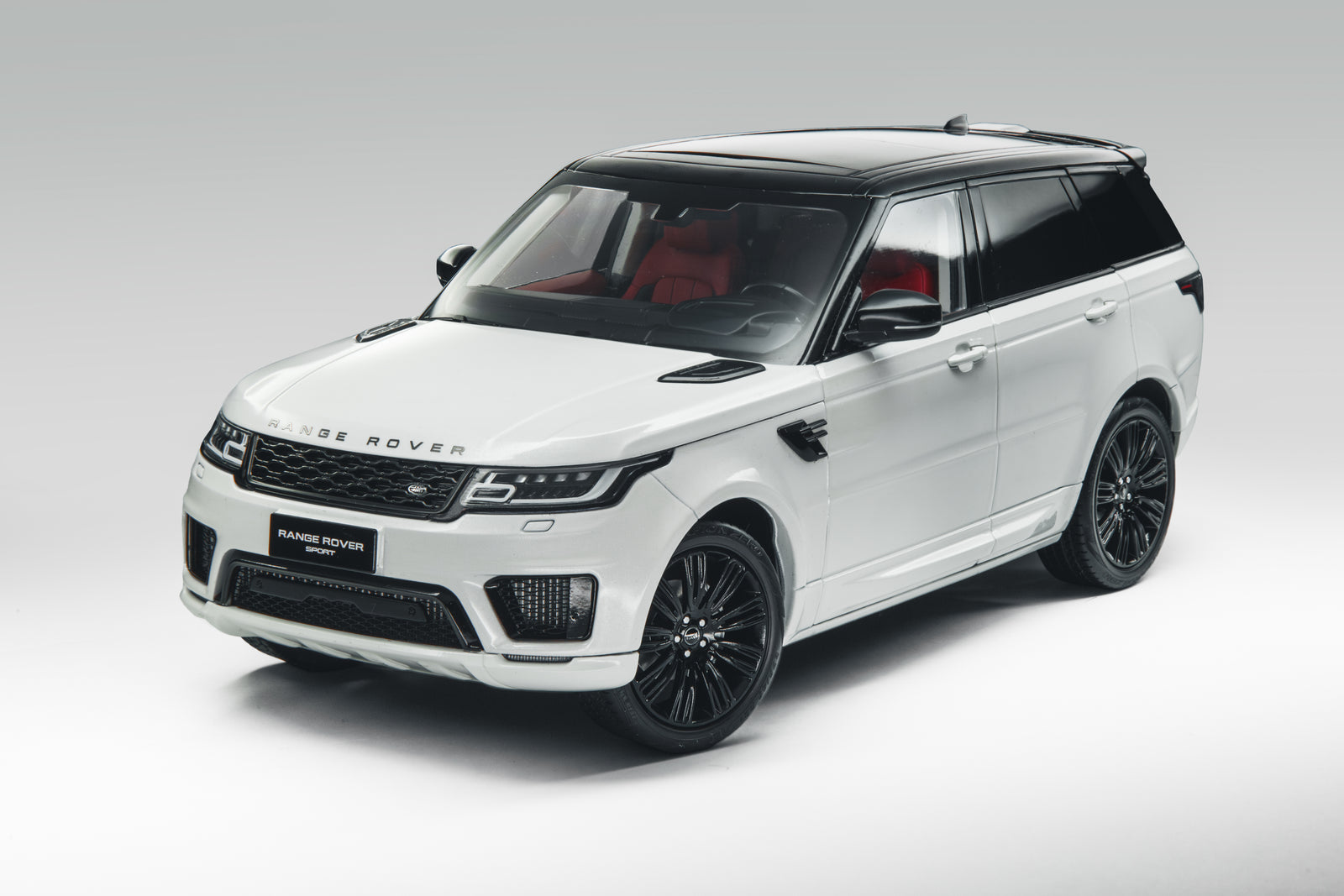 1:18 RANGE ROVER SPORT 2018 white