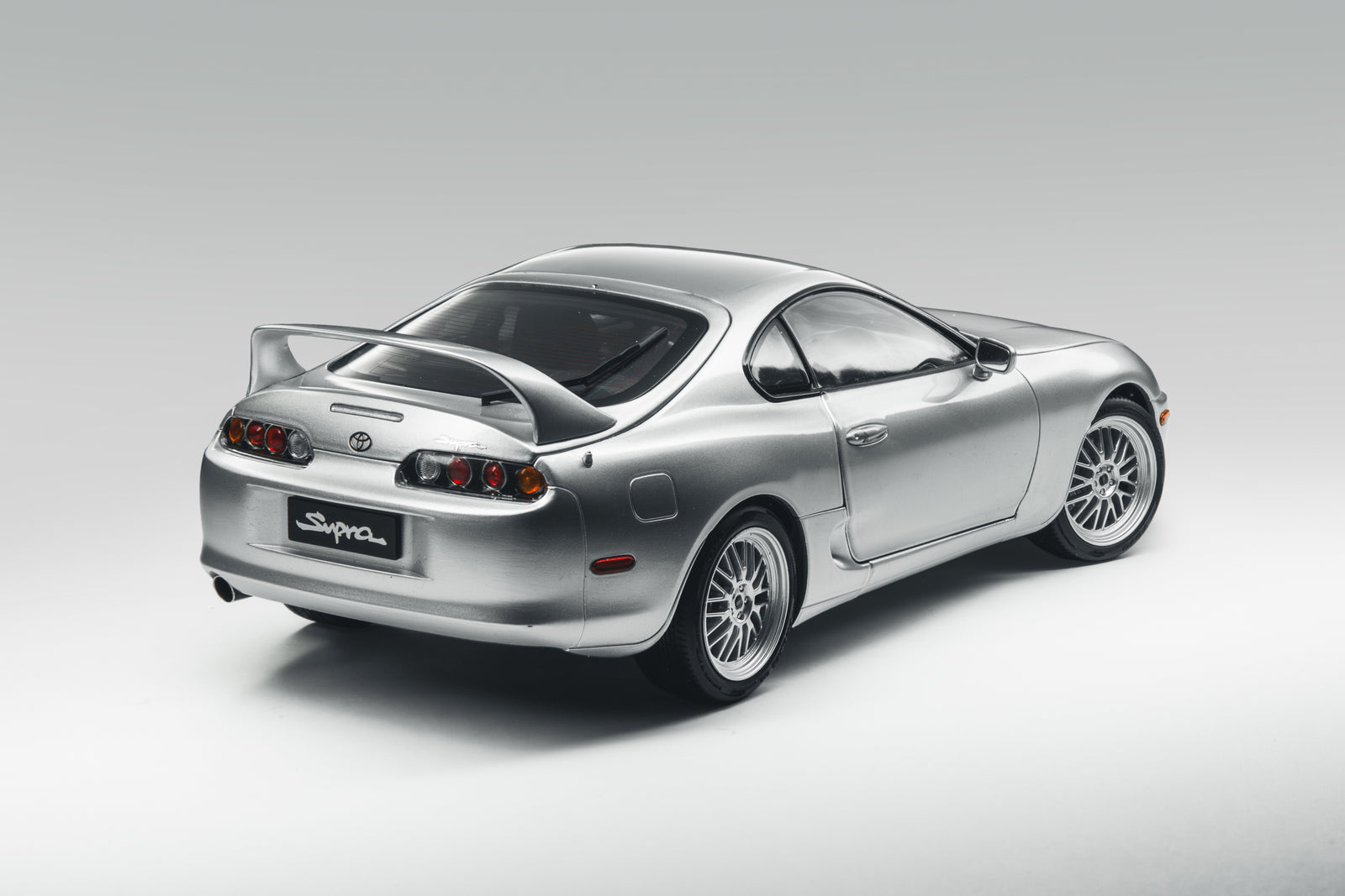 1:18 TOYOTA supra(A80) silver LHD