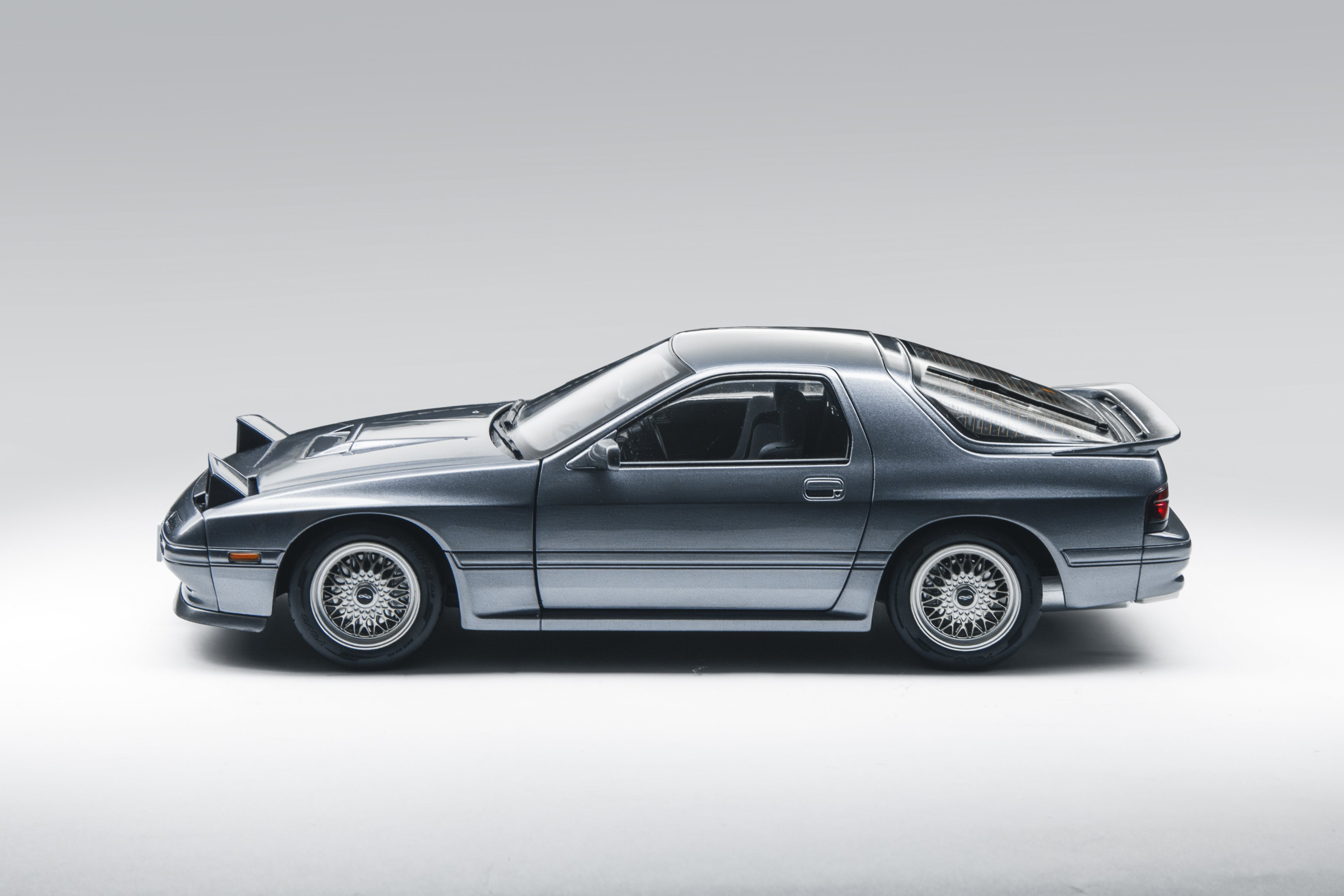 1:18 MAZDA RX-7(FC3S)1989 metallic gray llimited edition