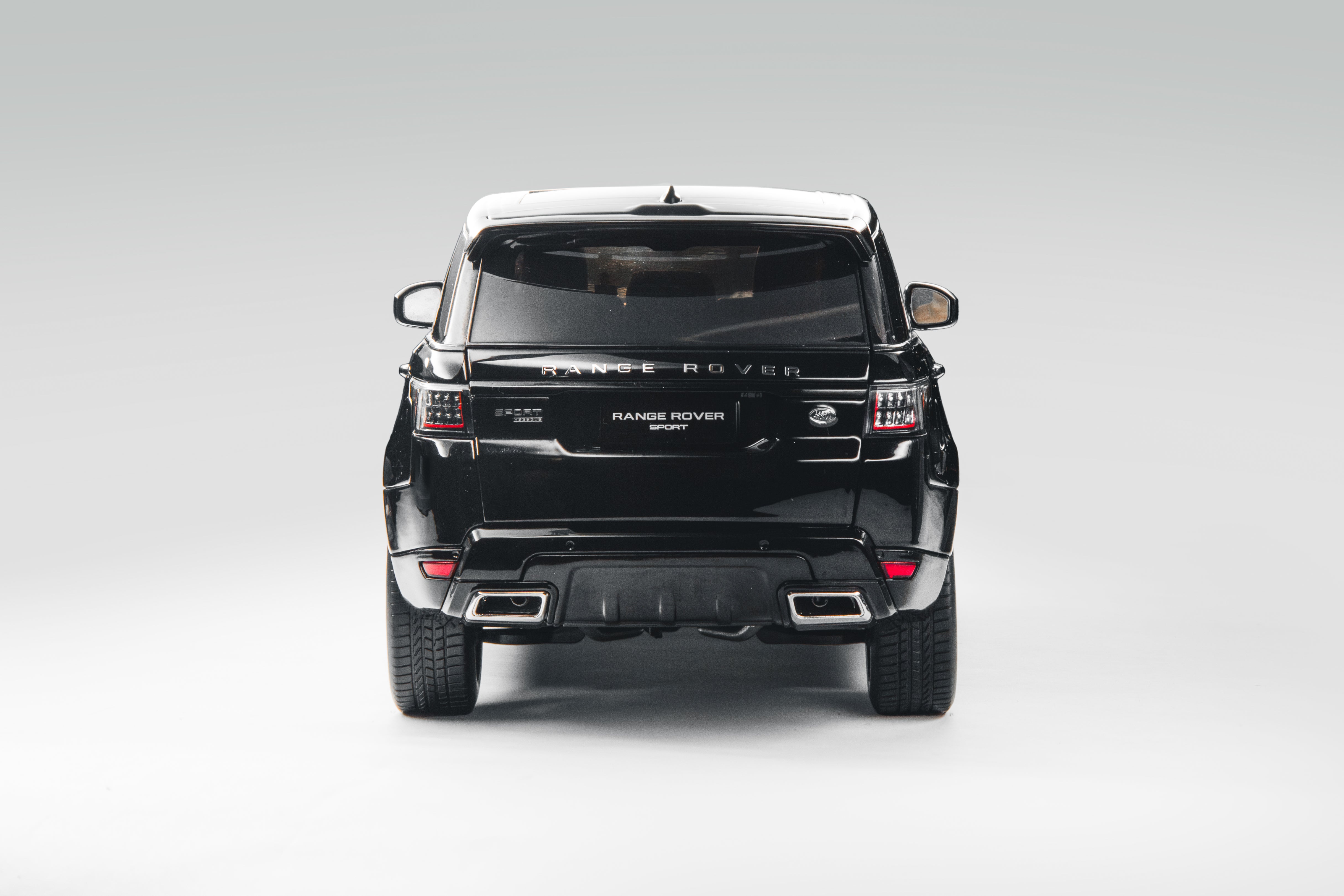 1:18 RANGE ROVER SPORT 2018 black