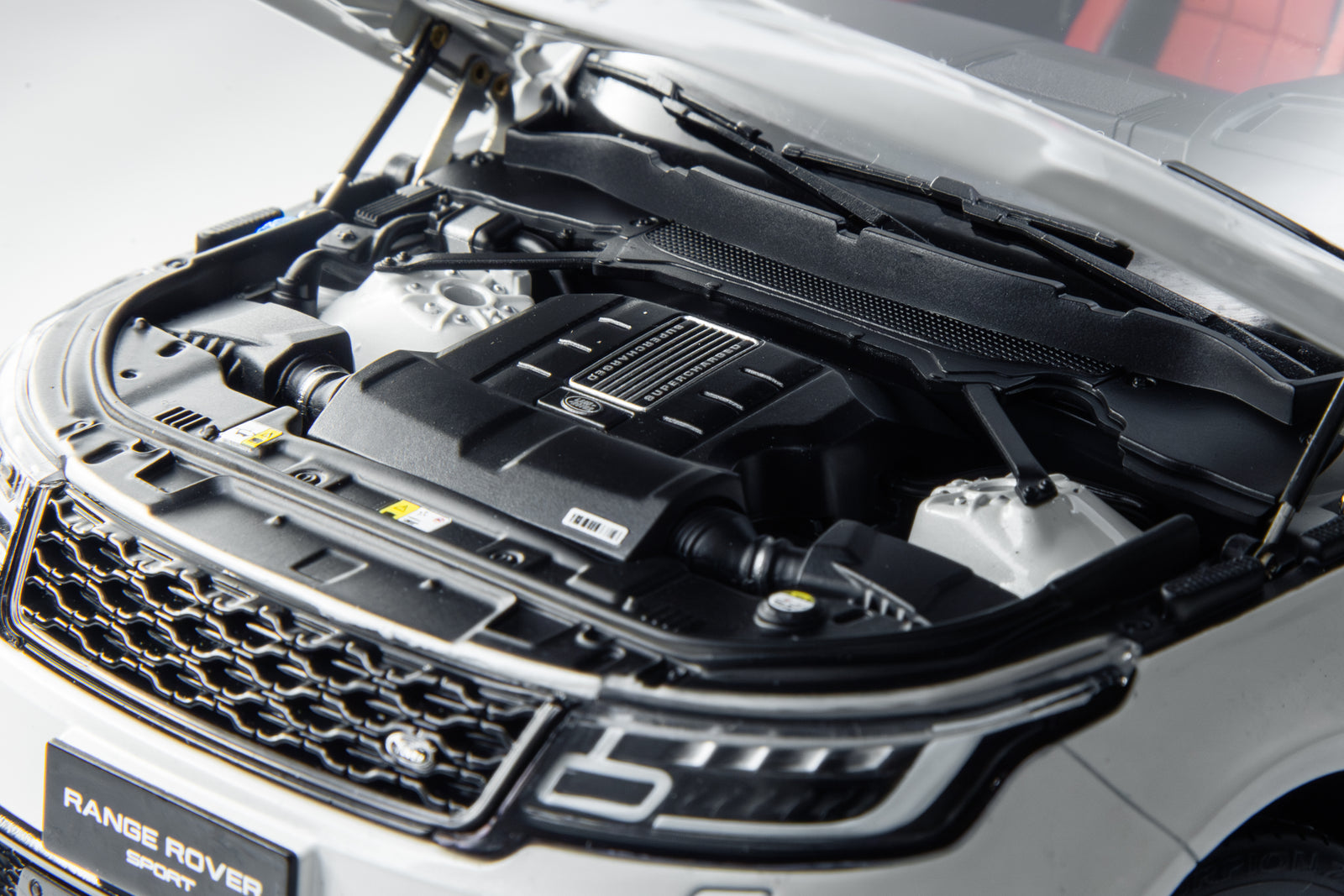 1:18 RANGE ROVER SPORT 2018 white