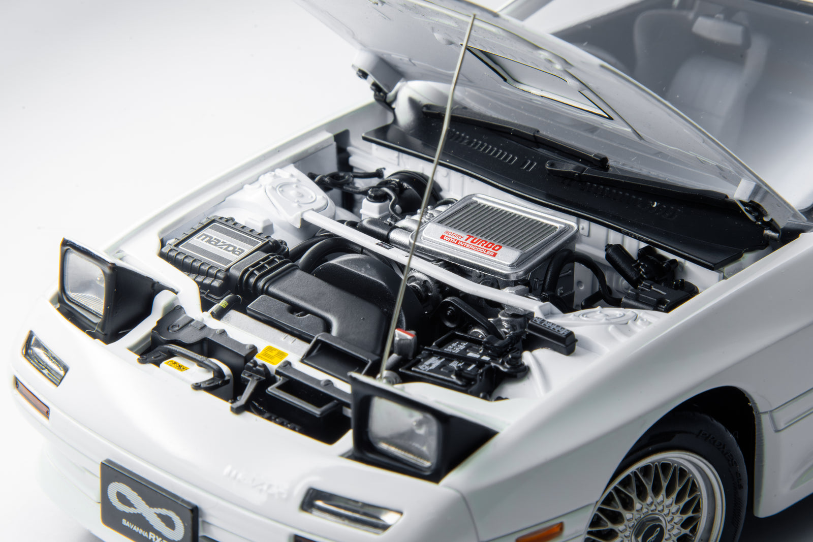 1:18 MAZDA RX-7(FC3S)1989 white