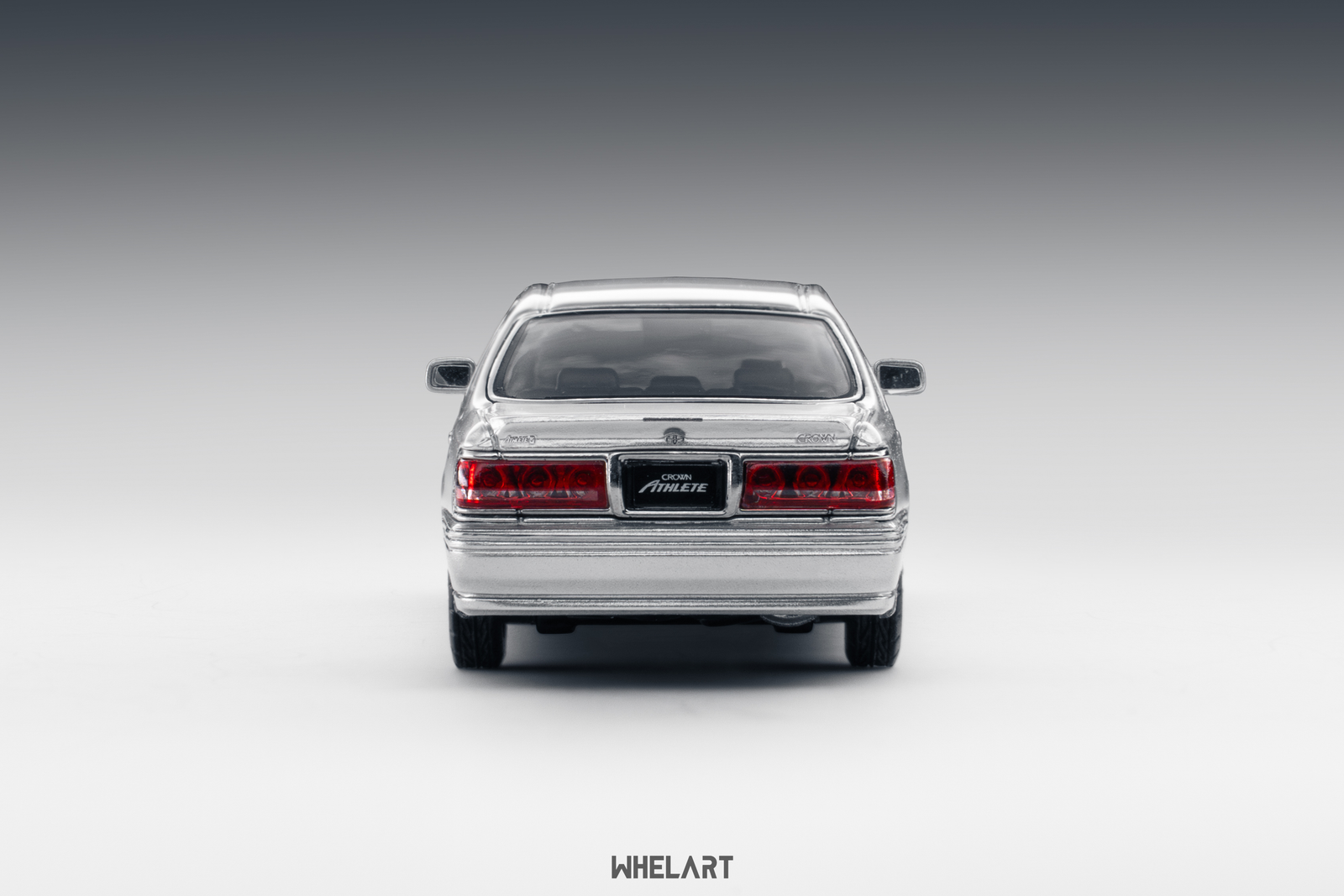 1:64 Toyota Crown Athlete Silver