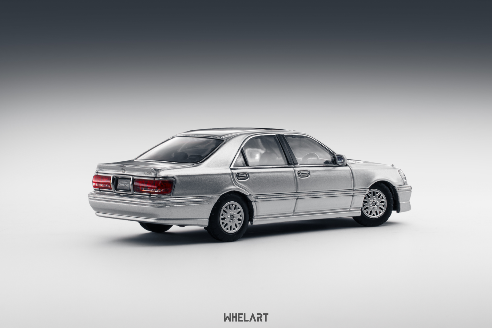 1:64 Toyota Crown Athlete Silver