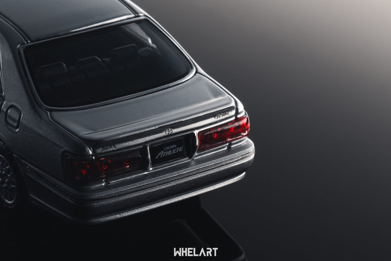 1:64 Toyota Crown Athlete Silver